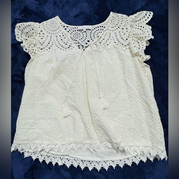 House of Harlow eyelet blouse - Picture 2 of 6